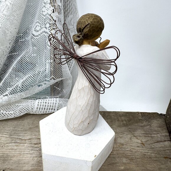 Willow Tree Angel Holding Butterfly Figurine With Wire Wings Hand-Crafted - Picture 3 of 8